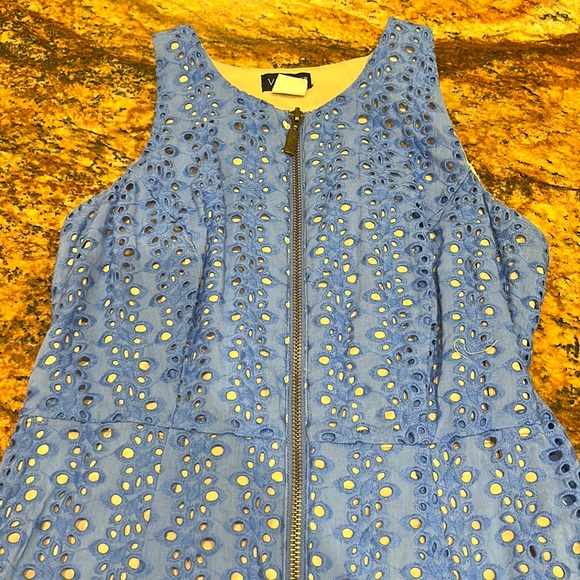 Venus Sleeveless Blue Eyelet Dress - Picture 3 of 9